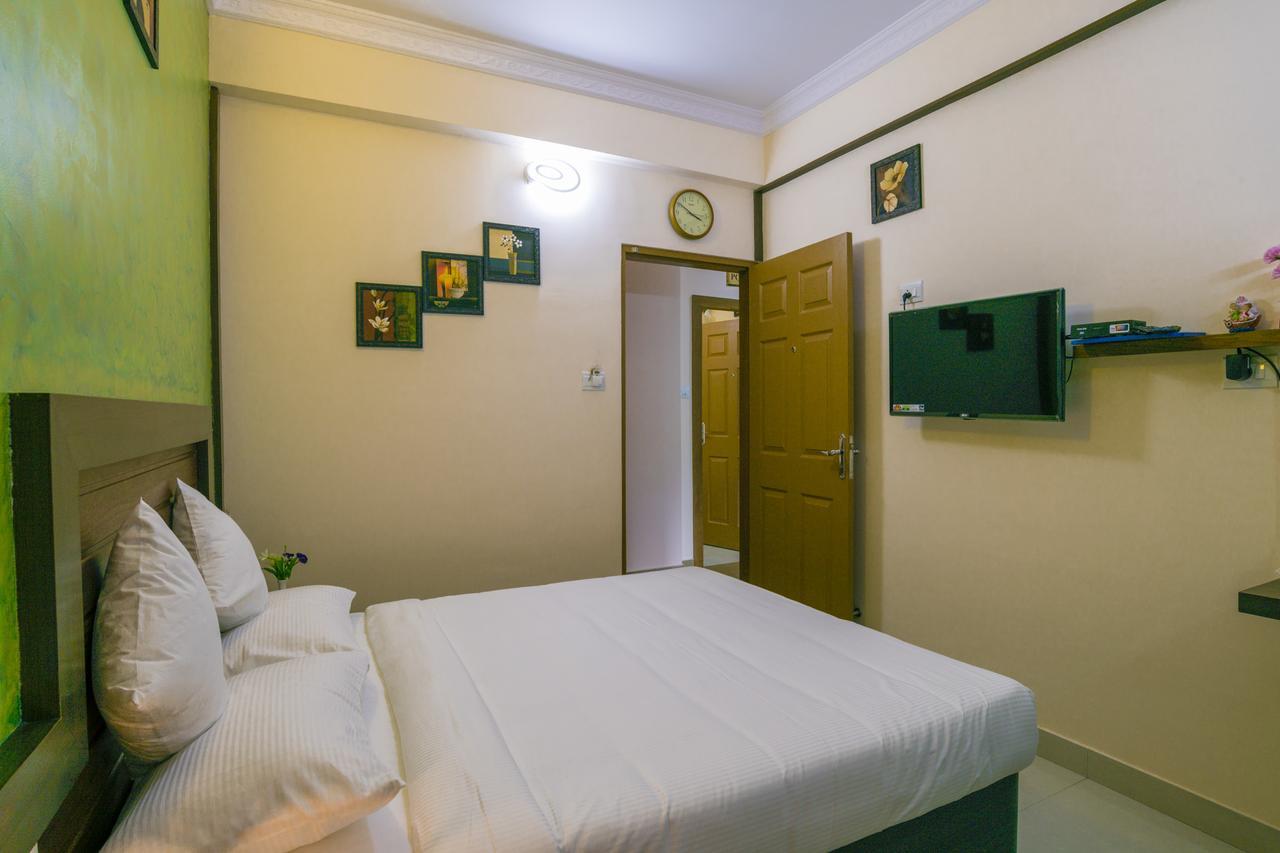 Blue Bell Cochin Airport Hotel Nedumbassery Exterior photo