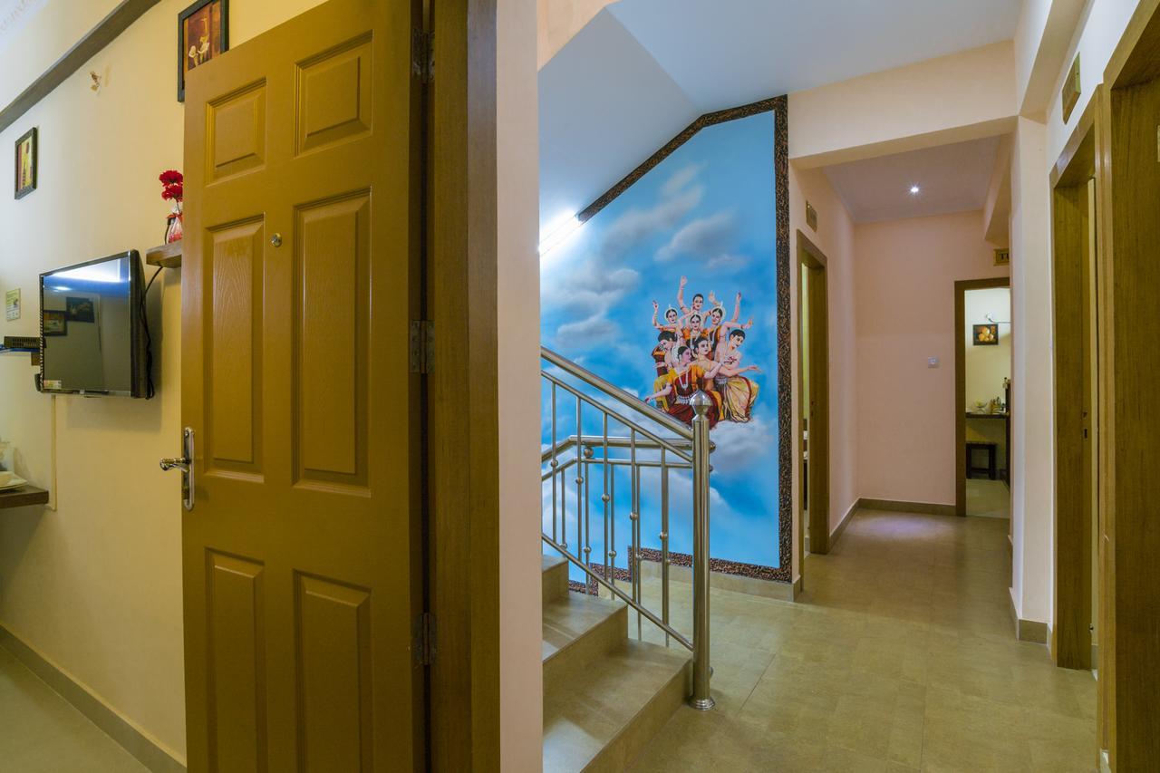 Blue Bell Cochin Airport Hotel Nedumbassery Exterior photo