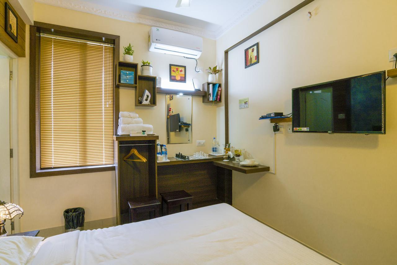 Blue Bell Cochin Airport Hotel Nedumbassery Exterior photo